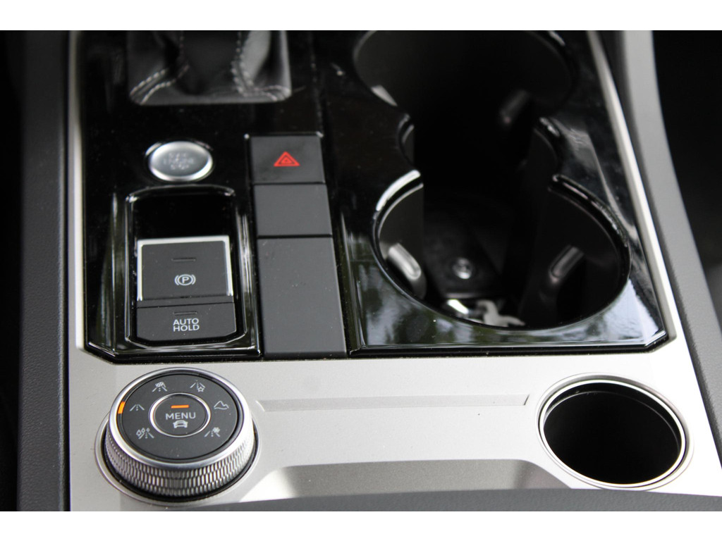 Volkswagen Touareg 3.0 TSI R-Line 54786135-17.jpg | B2B-CARS